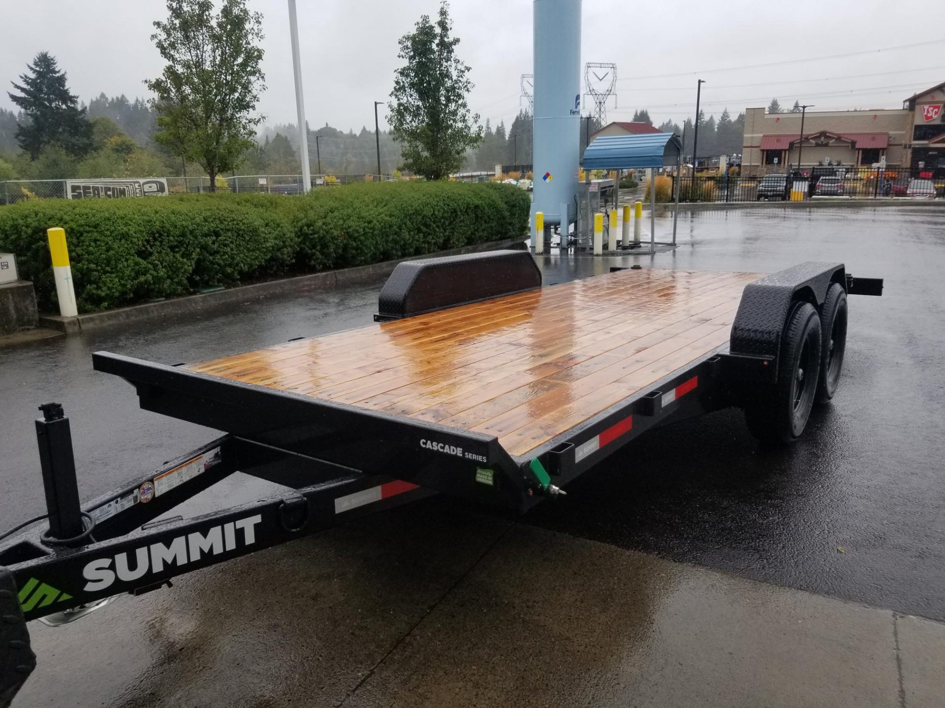 18ft Tilt Deck Flatbed (14K Capacity)
