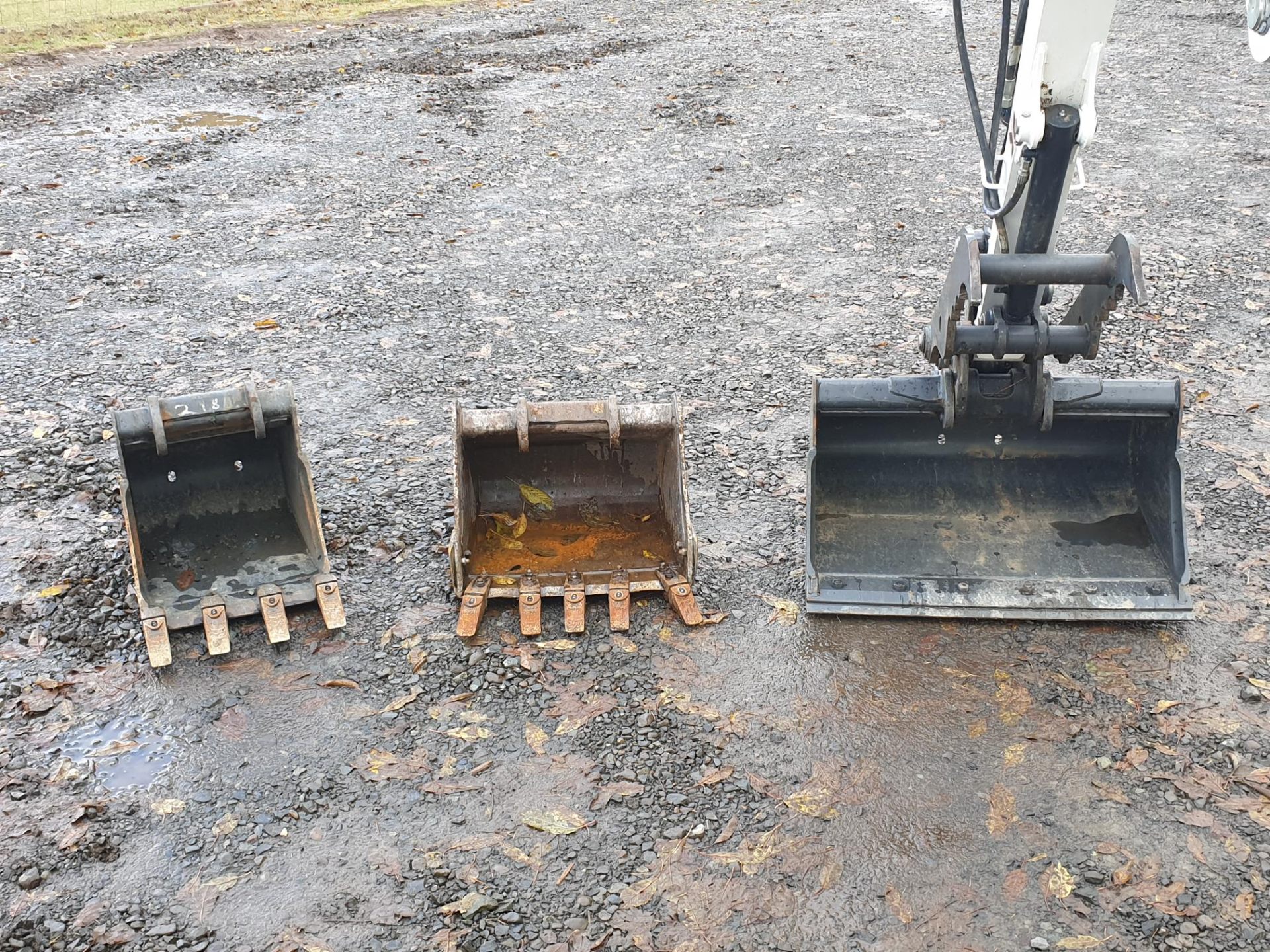 Bobcat E35 — Zero Tail Swing
